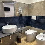 Dimora Del Centro Bed and Breakfast 3*
